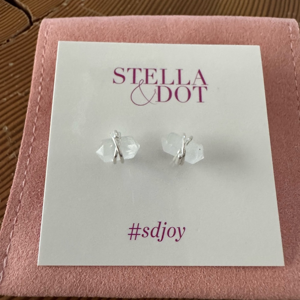 Stella & Dot Crystal wire wrapped studs